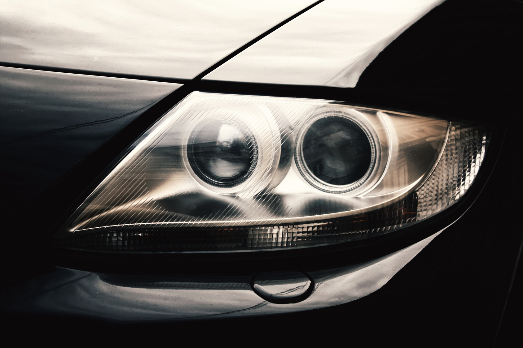Knowing Which Headlights To Use In Varying Driving Conditions